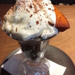 エミリー・フローゲ - 