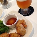 ユズピールのビールに、唐揚げ〜