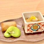 味ひろ - 堪らない先付けなので直ぐに燗酒♫