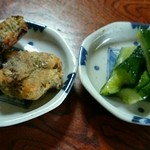 姉山の家 - おやきとキュウリの浅漬け（無料）