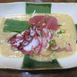 喜多八  - 刺身です。たれは島味噌です。