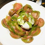 Ocafú Prado. Taberna Gallega - モッツァレラとトマトのサラダ