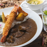 北海道産 黒毛和牛のクラシックカレー 〜大海老フライ添え+サラダ＆スープセット