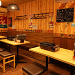 浜焼太郎 - テーブル席