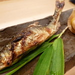 樋口 - 鮎の塩焼き、ほおづきが添えてあります