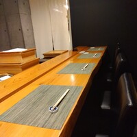 鮨 うえ岡 - 店内