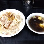 台湾料理 嘉義 - 火鶏肉飯（大）とのりたまスープ