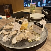 エイス シー オイスターバー&グリル ルクア大阪店 - 生牡蠣