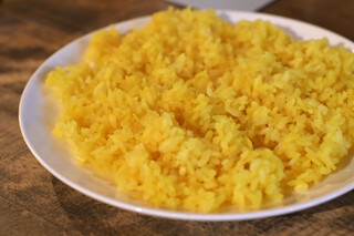 ヨゴロウ - 【チキン(ホウレン草)@税込1,300円＋半熟玉子@税込100円】ライス