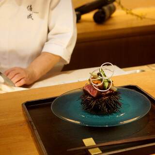 A5仙台和牛やあわび・伊勢海老、旬食材を織り交ぜて