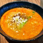 姪浜中華 味飛 - 最強な担々麺w