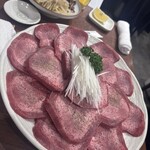 秋葉原 炭火焼肉 たん清 - 厚切りタン 二人前