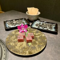西中州焼肉 きらく - シャトーブリアンの杉板焼