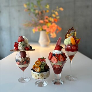 パフェはシーズン毎に入れ替わります。気になるものはお早めに。