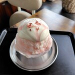 青山商店 - 桜かき氷