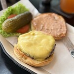 BLACK TAP Craft Burgers&Beer - 