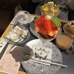 夜パフェ専門店 モモブクロ - 