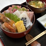 食事処よかった - 料理写真:ランチ海鮮丼　¥1650