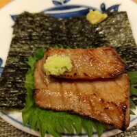 鮨 うえ岡 - まぐろの磯辺焼き
