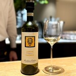 マンサルヴァ - モンキエロ・カルボーネも好きな作り手。
      フレッシュな柑橘を感じるファボリータ。
      カルドソの隠し味に使われている柑橘を見抜いた、ソムリエさんのチョイス(^^)
      蜜っぽいふくよかな甘さもあって、美味。