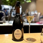 マンサルヴァ - ブリスのブラン・ド・ノワールから。
      この日は寒すぎて、「キリリとシャルドネ」って気分じゃないので、このふくよかさは嬉しい。