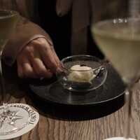 TOKYO Whisky Library - キャビア 新玉ねぎのパンナコッタ