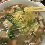 中国料理 頤和園 - コシのある中華麺