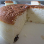 GATEAU DES CLOCHETTE - スフレチーズケーキ　1000円(別)