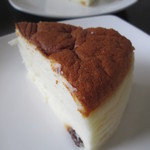 ガトゥ デ クロシェット - スフレチーズケーキ　１／８カット