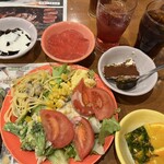 ブロンコビリー - サラダバー、果物、デザート、ドリンクバー