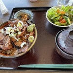 レストラン・ストローハット - 信州ポーク　炭火焼き丼　1,300円