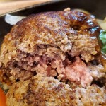 角車 - ハンバーグ(近景)
      