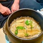酒亭 ぷくぷく - 季節の炊き込みご飯　この日は穴子でございました。