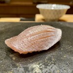 鮨処 やまと - 春子鯛の昆布締め