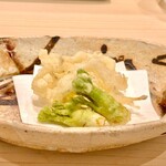 味ひろ - 宍道湖の白魚とタラの芽の天麩羅　春ですね♫