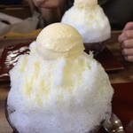 納言志るこ店 - アイスが上にのるなんてー、溶ける