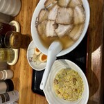 喜多方ラーメン 坂内 - 