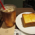 上島珈琲店 - 無糖アイスミルクコーヒー