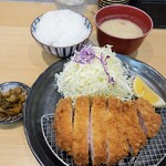 とんかつ檍のカレー屋 いっぺこっぺ - ロースかつ定食