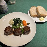 ロシヤ料理 ラルース - ロールビーフステーキ