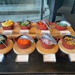 フォレストキッチン ウィズ アウトドア リビング - サラダ