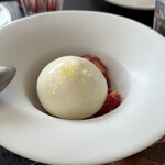 ピッツェリア カンテラ - 季節のフルーツのカプレーゼ　今はいちご