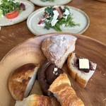 blank - 甘いパンから惣菜パン