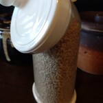 ラーメンばか馬 - 胡麻スリ