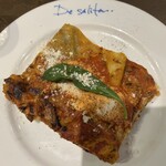Trattoria e Pizzeria De salita 赤坂 - 