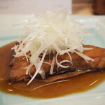 鮨 銀座おのでら 息子 - カスベの煮付け