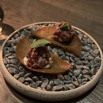 natuRe tokyo - 薪で炙った経産牛のタルタル