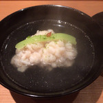 日本料理 晴山 - 淡路の鱧のお椀。今迄食べた鱧で一番！