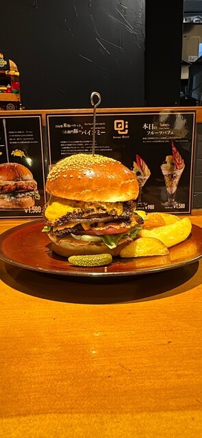 アメリカン・バーガー ザ・シンプソンズのハンバーガーにインスパイアされた