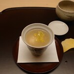 徳ㇵ本也 - 鱈の白子､銀杏に蕪餡